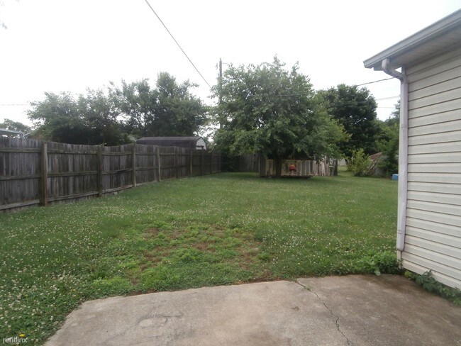 Building Photo - 2 br, 1 bath Duplex - 503 Hickory Rd