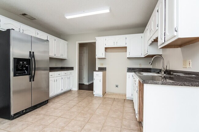 Foto del edificio - 9785 Kingsridge Dr
