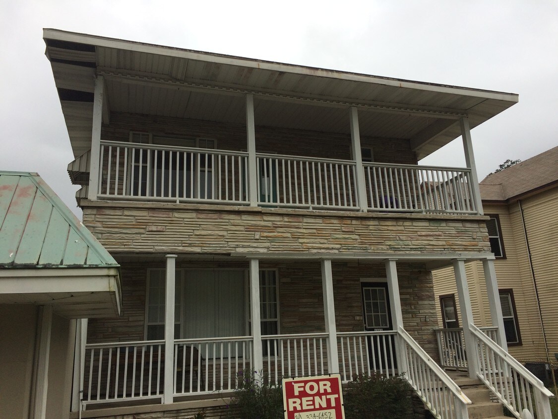 Primary Photo - 1253 Ionia St