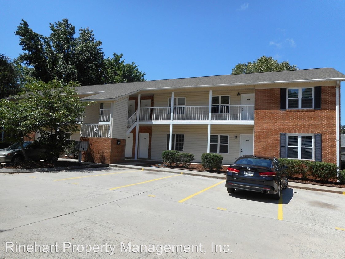 Primary Photo - 842 Iredell St