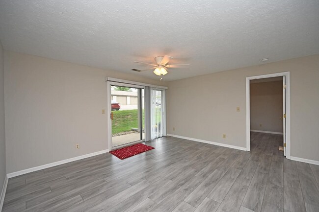 Building Photo - 8900 Eagleview Dr