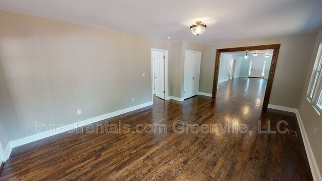 Foto del edificio - 217 Brockman Ave