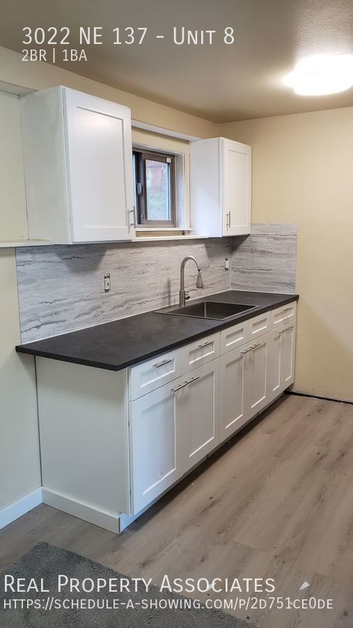 Foto del edificio - Lake City Apartment