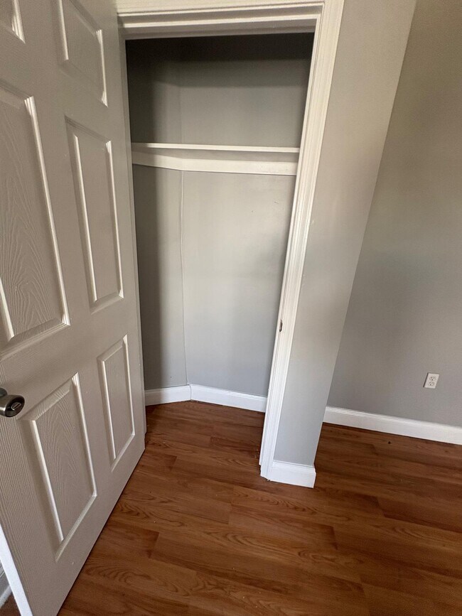 Foto del edificio - 646 Cokesbury Ave