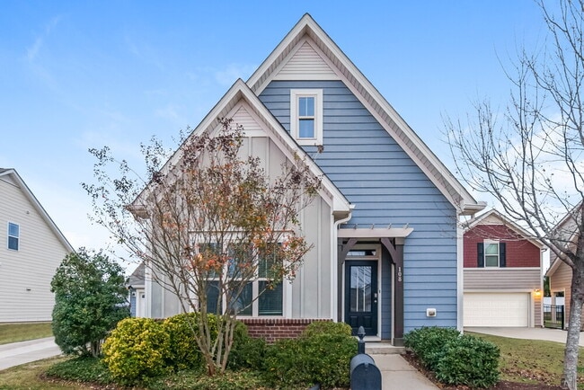 Building Photo - 108 Heathwood Dr