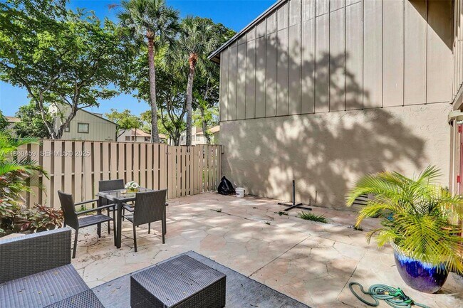 Foto del edificio - 5613 NW 21st St