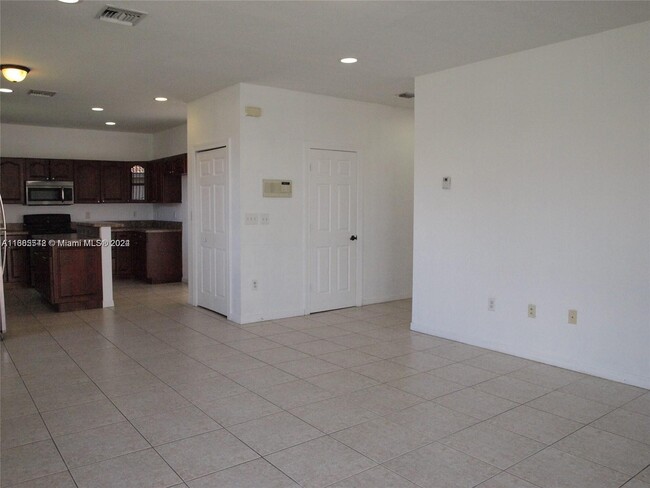 Foto del edificio - 4605 SW 159th Ct