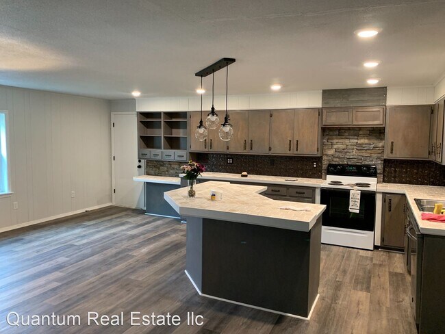 Foto del edificio - 3 br, 2 bath House - 5115 TENNESSE RIDGE RD