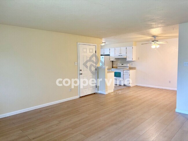 Building Photo - 4245 E 119th Pl