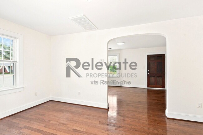 Foto del edificio - 400 Dupuy Ave