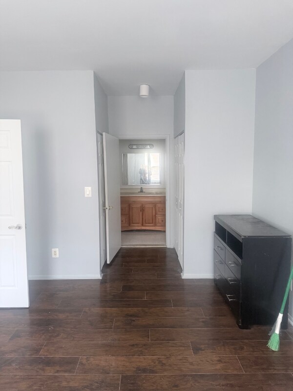 Foto del edificio - 1170 Delsea Dr