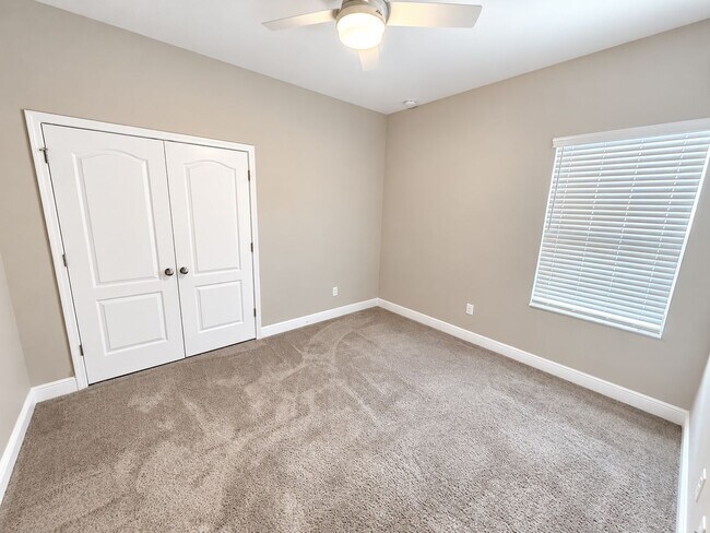 Building Photo - 5418 Silver Sun Dr