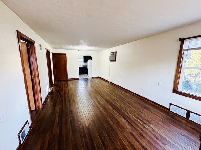 Sala de estar - 715 Koogler St