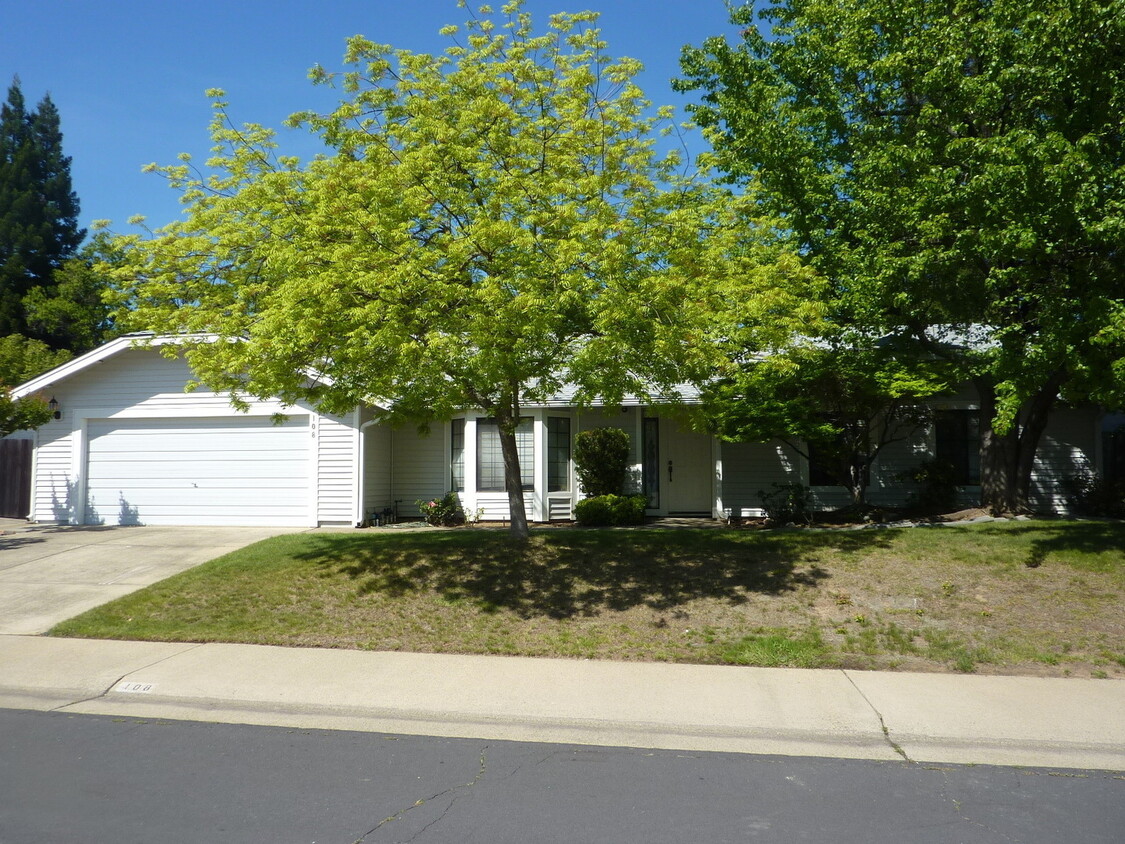 Primary Photo - Separate Family Room and Living Room, Fire...