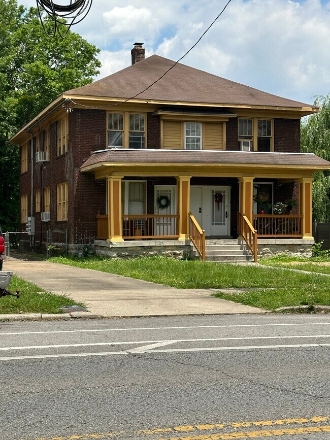 Foto del edificio - 2306 Belmont Blvd