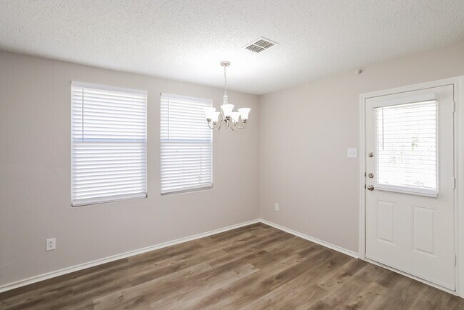 Building Photo - 732 Granite Ridge Dr