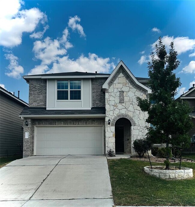 Foto del edificio - 15813 Windroot St