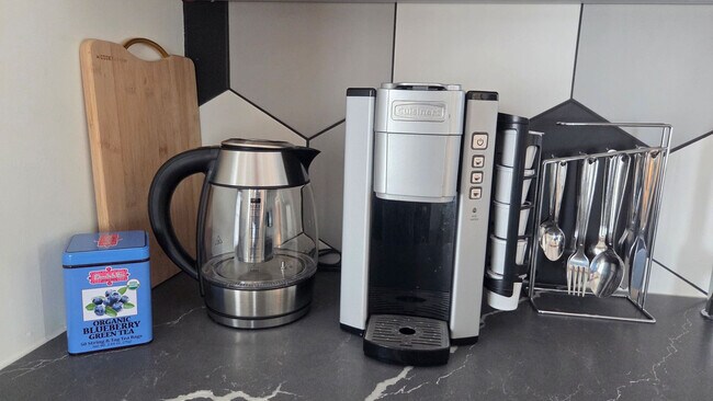 Building Photo - 69 Randolph St NE