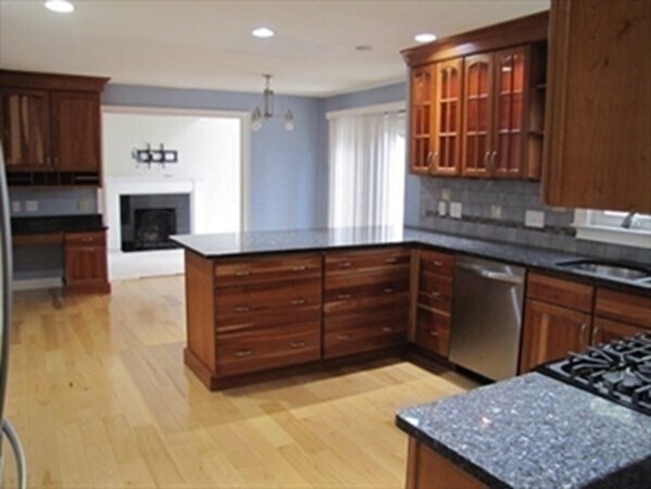 Foto del edificio - 22 Rockwell Dr