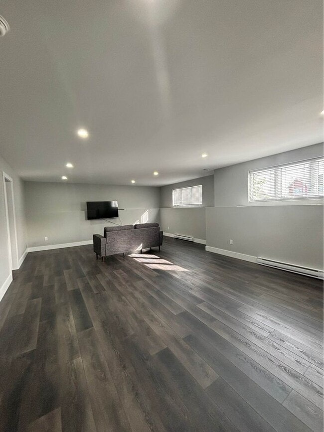 Building Photo - 41 Laforest St