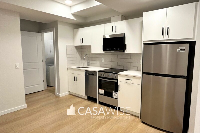 Photo principale - 20939-20925 25 Ave NW