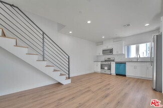 Building Photo - 1015 Wilton Pl