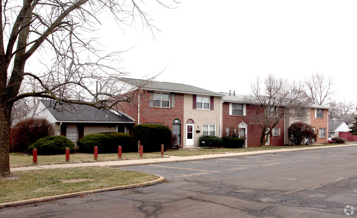 Primary Photo - 3905 Gateway Ct
