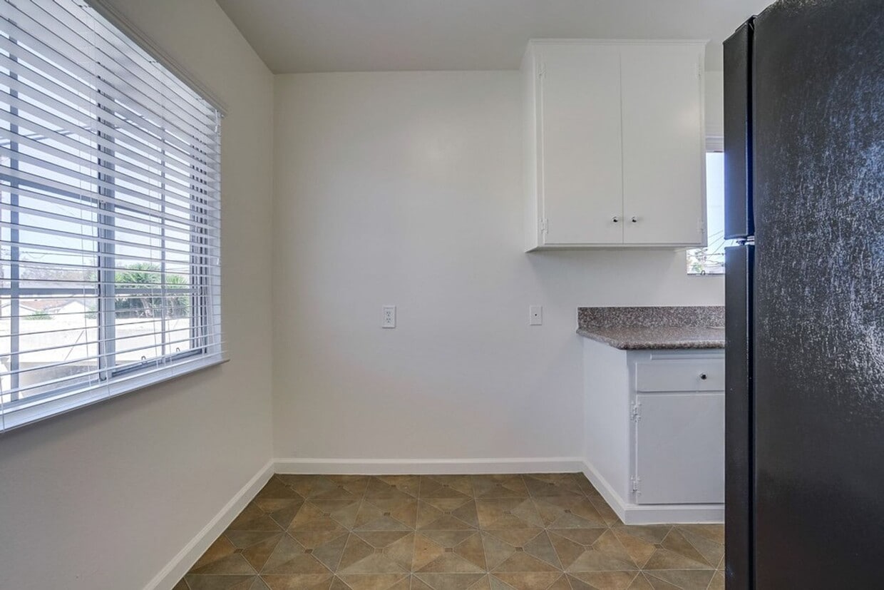 Foto principal - 6100 West Blvd