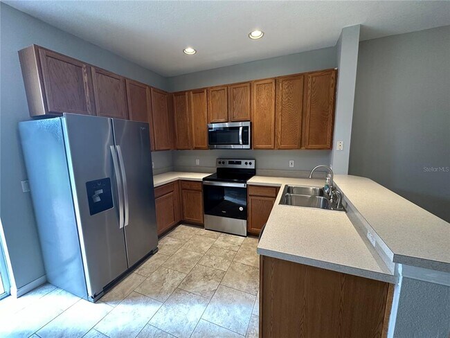 Foto del edificio - 8846 Christie Dr