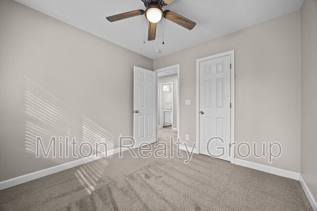 Foto del edificio - 107 Laura Ln