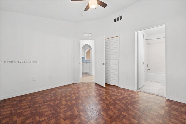 Foto del edificio - 2911 SE 13th Ave