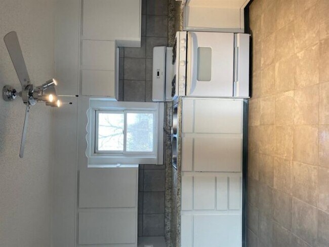 Building Photo - 1257 Horse Prairie Ave