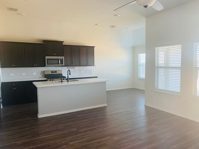 Foto del edificio - Quiet, Culdesac Lot- Beautiful Sendera Ran...