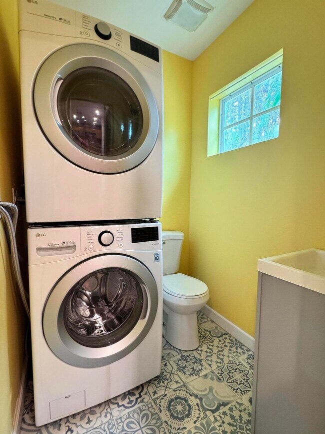 Foto del edificio - 3012 Glenwood Rd