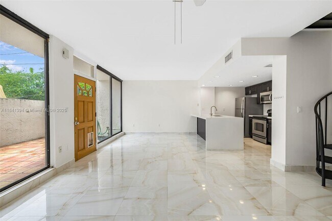 Foto del edificio - 3192 Bird Ave