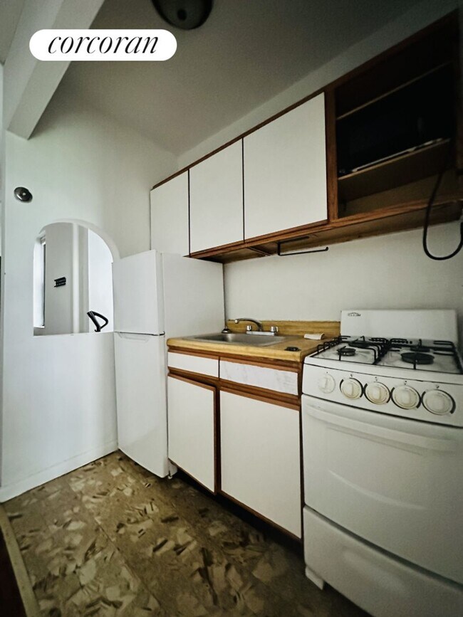 Foto del edificio - 424 E 66th St