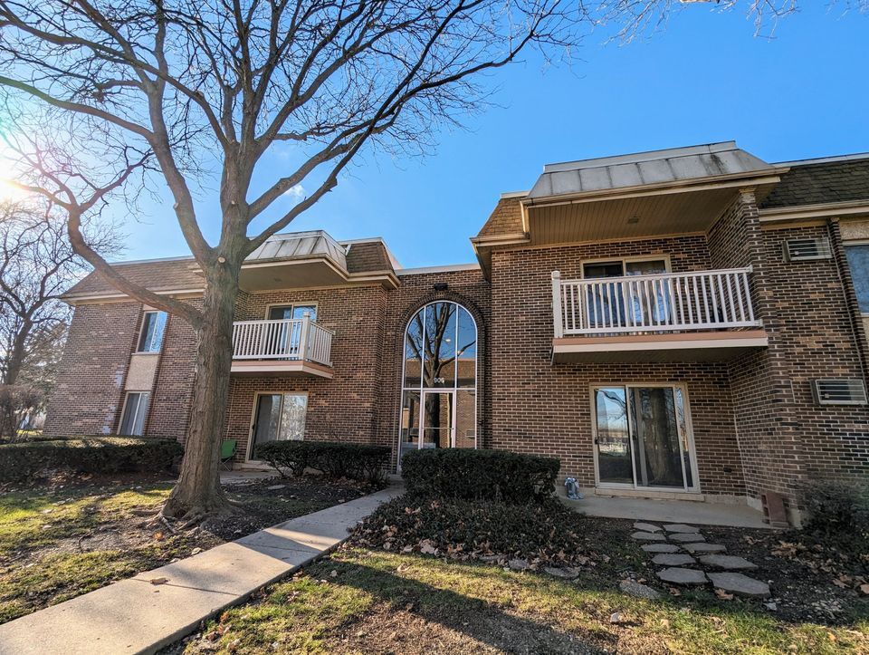 906 Allegheny Dr, Arlington Heights, IL 60004 Townhome Rentals in
