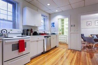 Building Photo - 1247 Beacon St