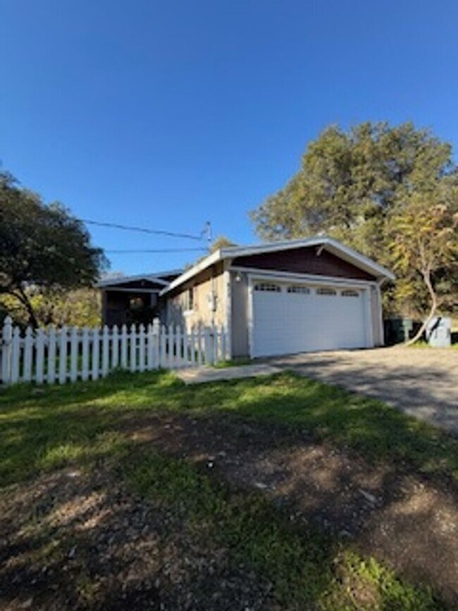 Foto del edificio - Auburn Cutie