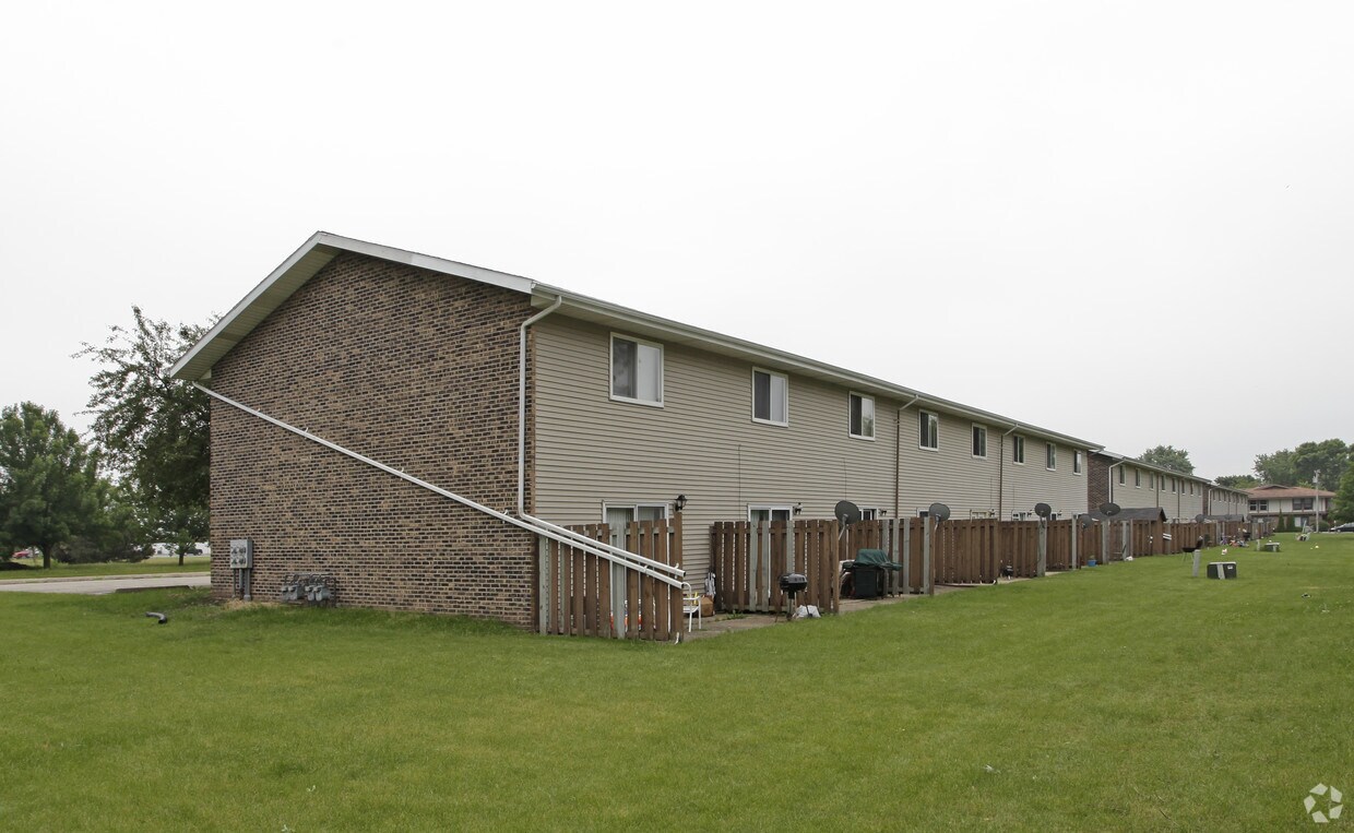 Building Photo - Woodlane Townhomes