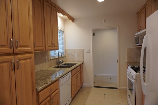 Foto del edificio - Beautiful Renovated Home, Remodeled Kitche...