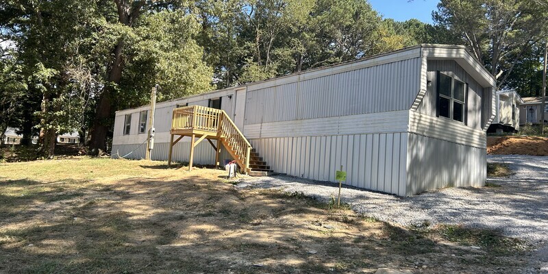 Primary Photo - Oak Hill Estates (Trailers)