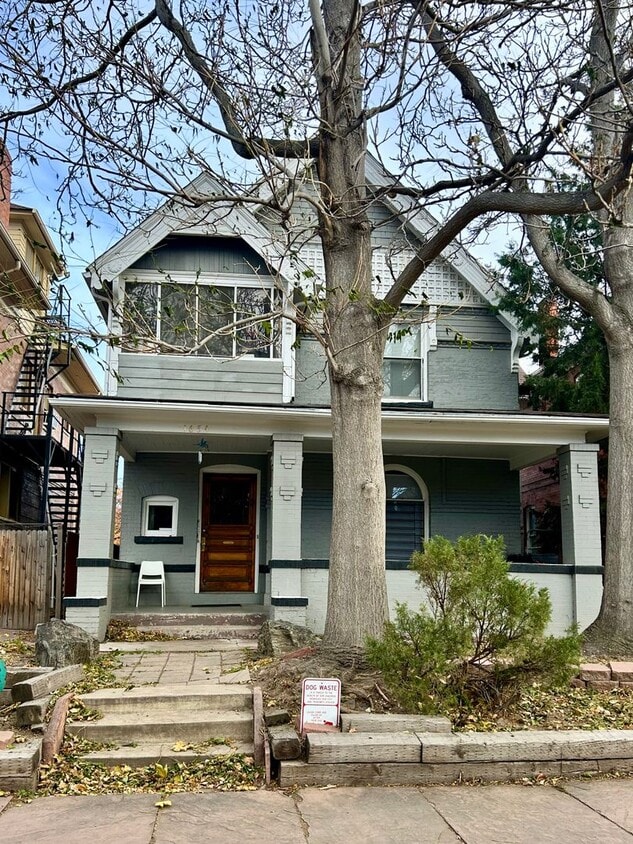 2 Bedroom Apartment on Main Level in Victo... - 2 Bedroom Apartment on Main Level in Victo...