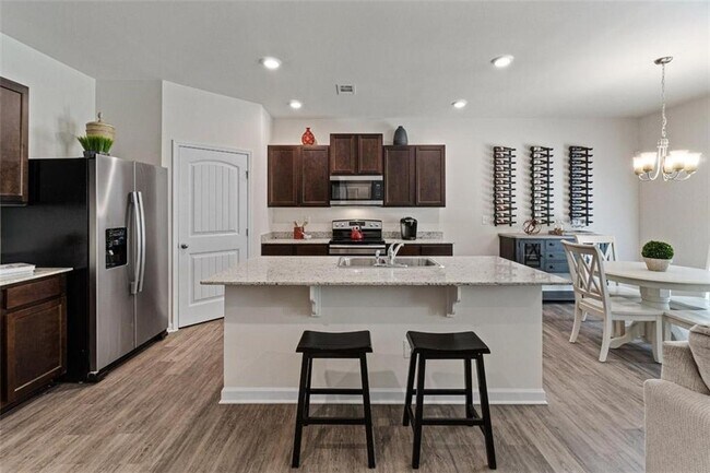 Foto del edificio - 105 Whitewood Dr