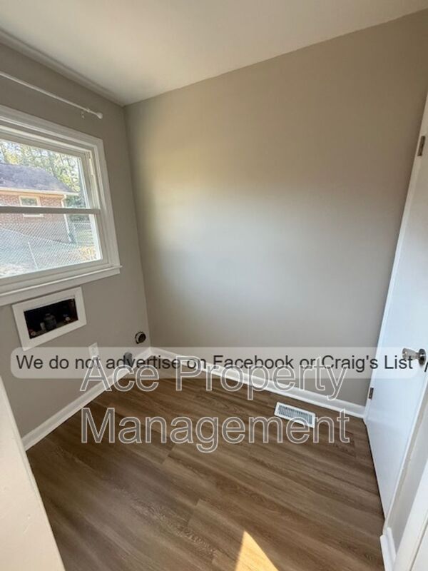 Foto del edificio - 643 Wakefield Dr