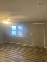 Building Photo - 470 Fieldcrest Dr