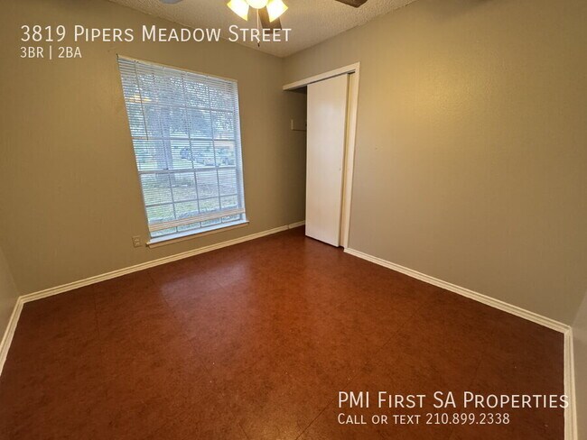 Foto del edificio - 3819 Pipers Meadow St