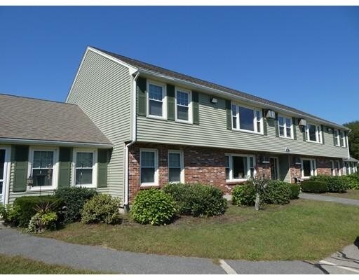 Primary Photo - 3 Blueberry Dr