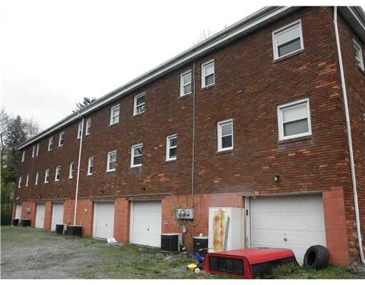 Foto del edificio - 720-730 Brownstown Rd