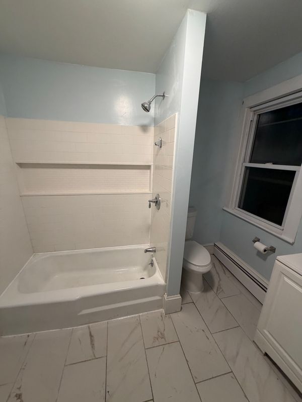 Building Photo - 28 1/2 Grove Street, #2